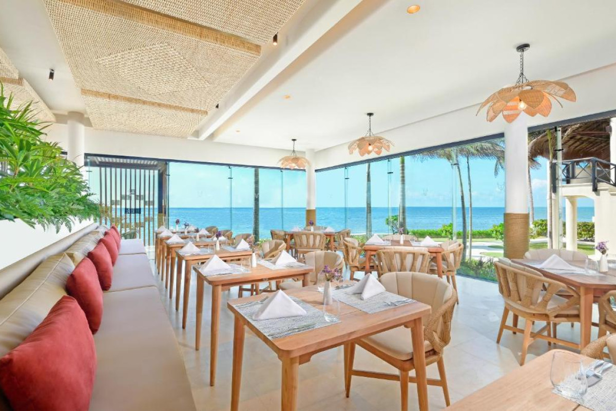 Desire Riviera Maya Resort