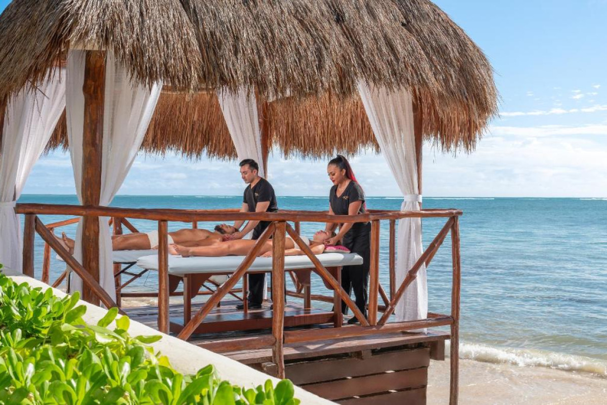 Desire Riviera Maya Resort