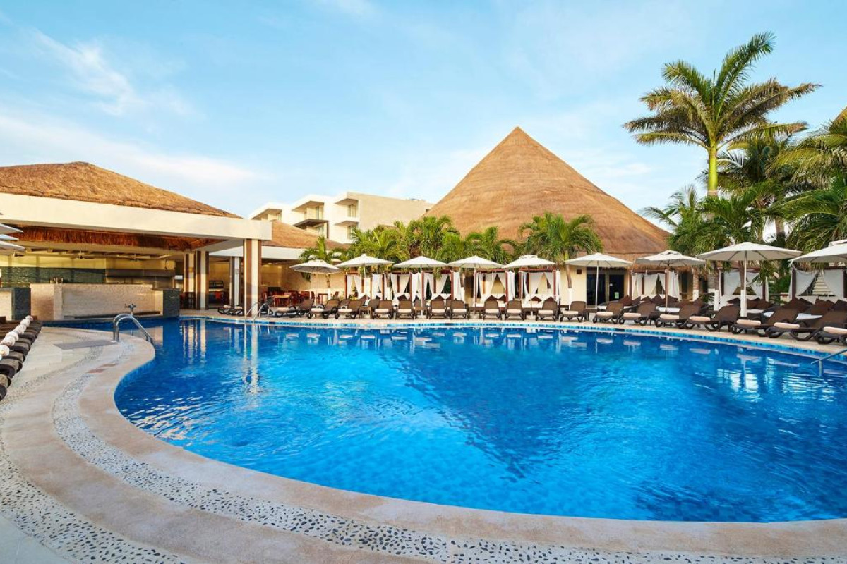 Desire Riviera Maya Resort