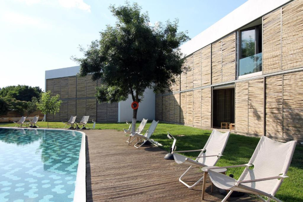 Despotiko Apartment Hotel  Suites