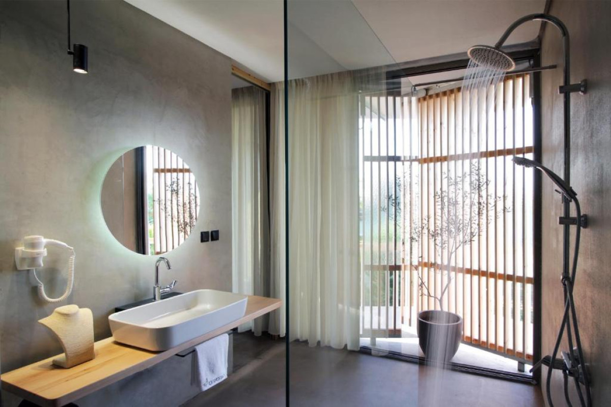 Despotiko Apartment Hotel  Suites