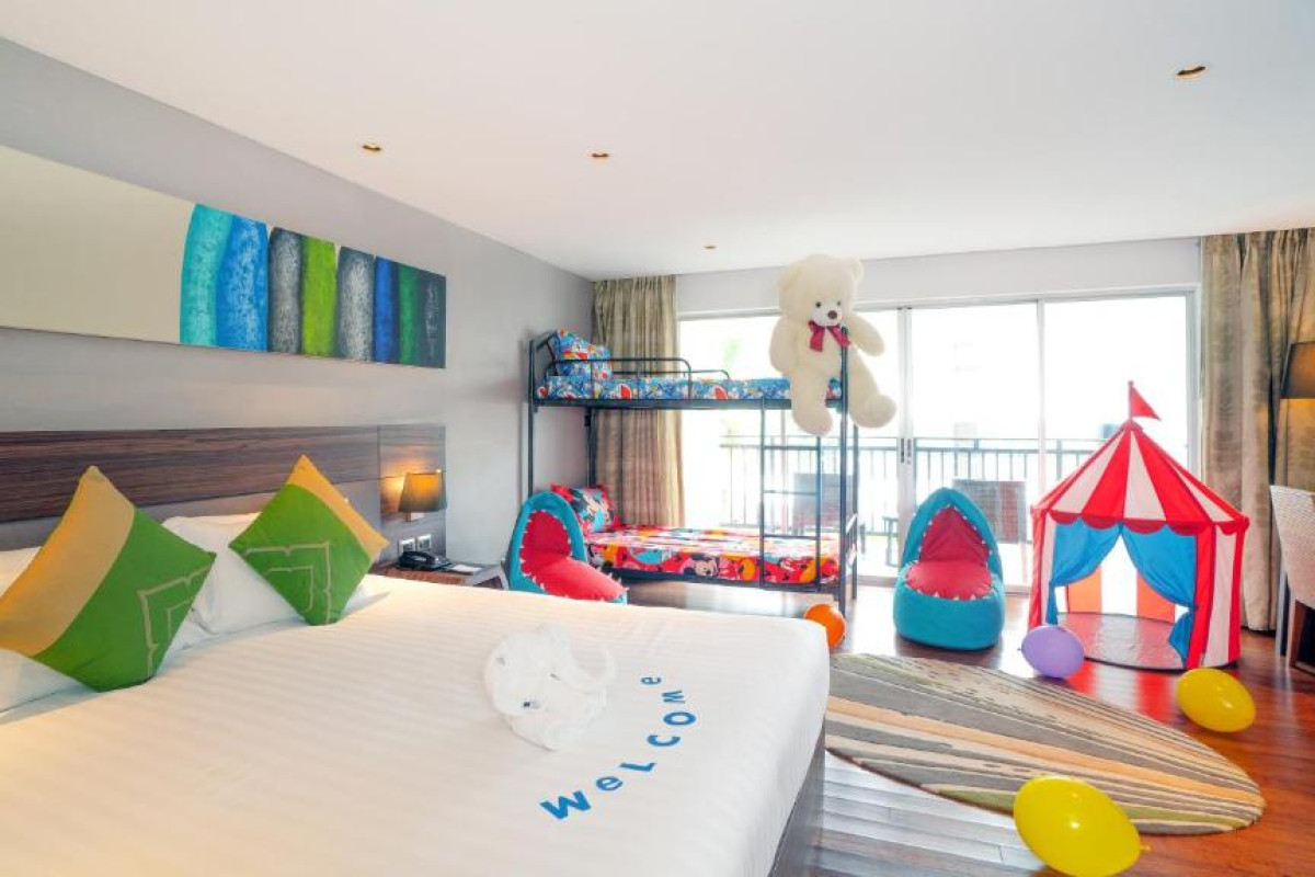 Holiday Inn Phuket Karon Beach Resort
