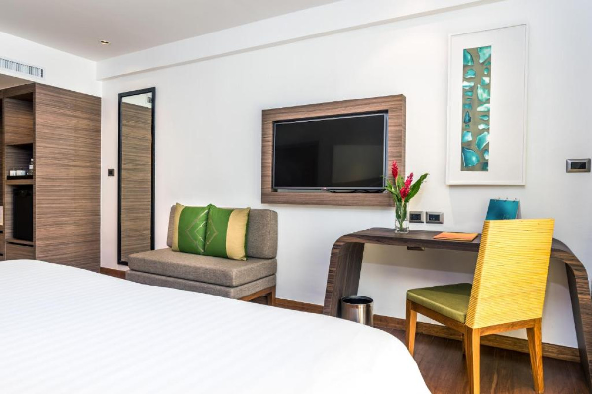 Holiday Inn Phuket Karon Beach Resort