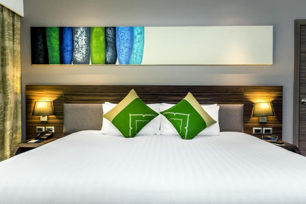 Holiday Inn Phuket Karon Beach Resort