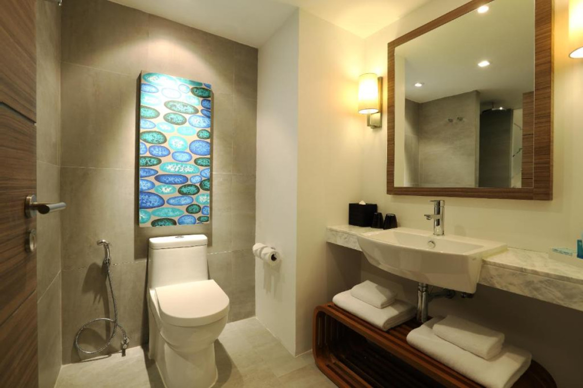 Holiday Inn Phuket Karon Beach Resort