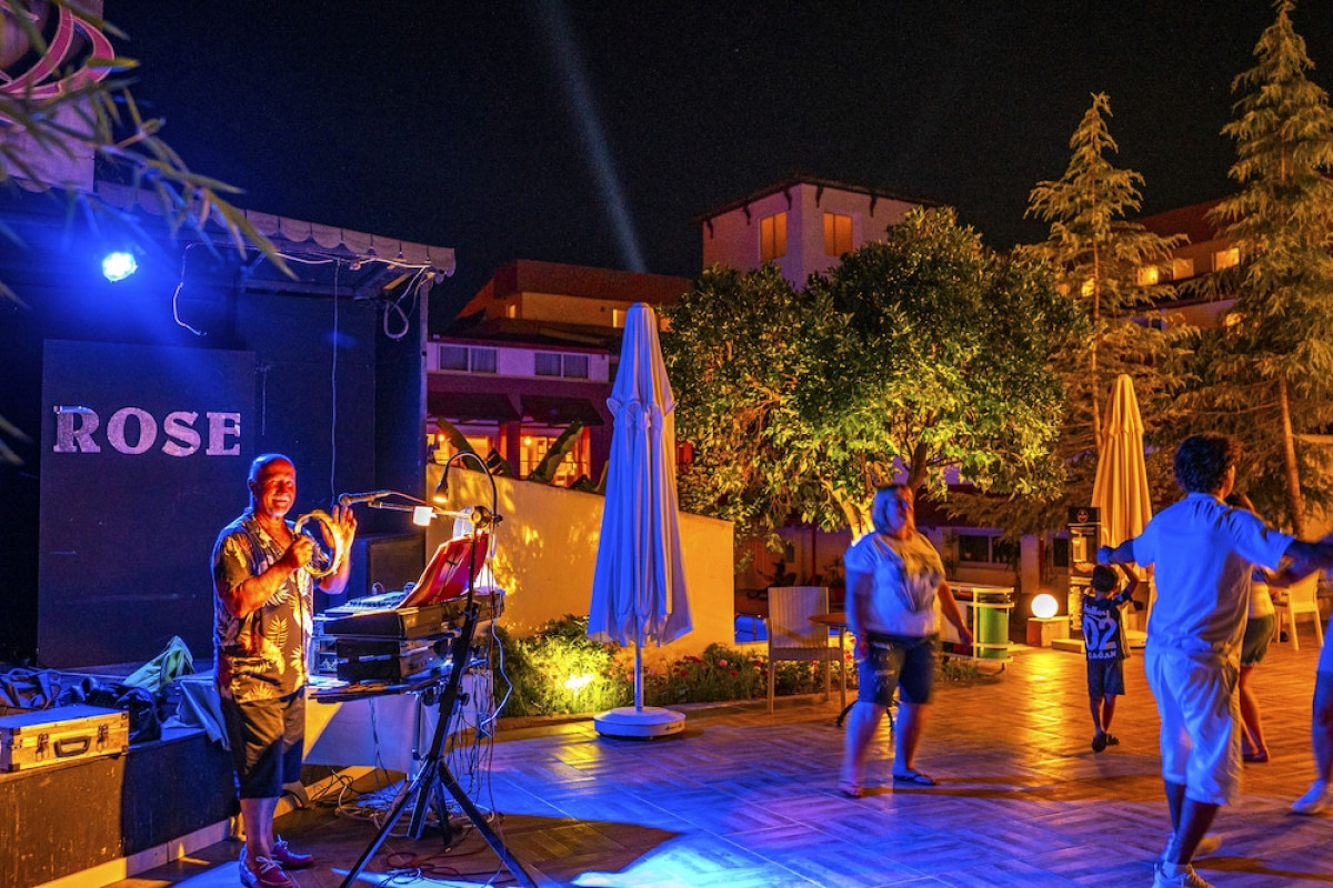 DG ROSE RESORT