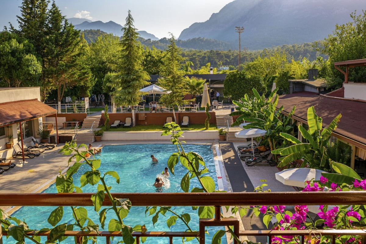 DG ROSE RESORT