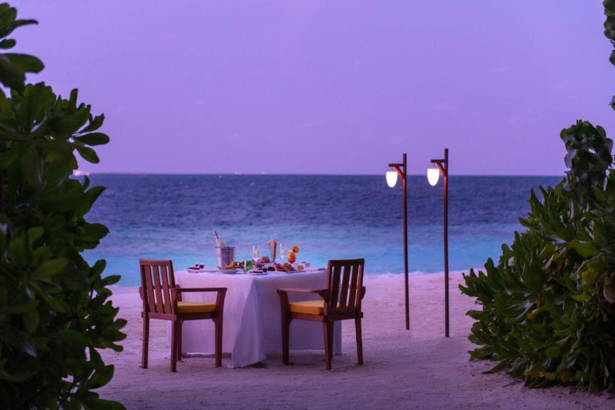 Dhawa Ihuru Resort