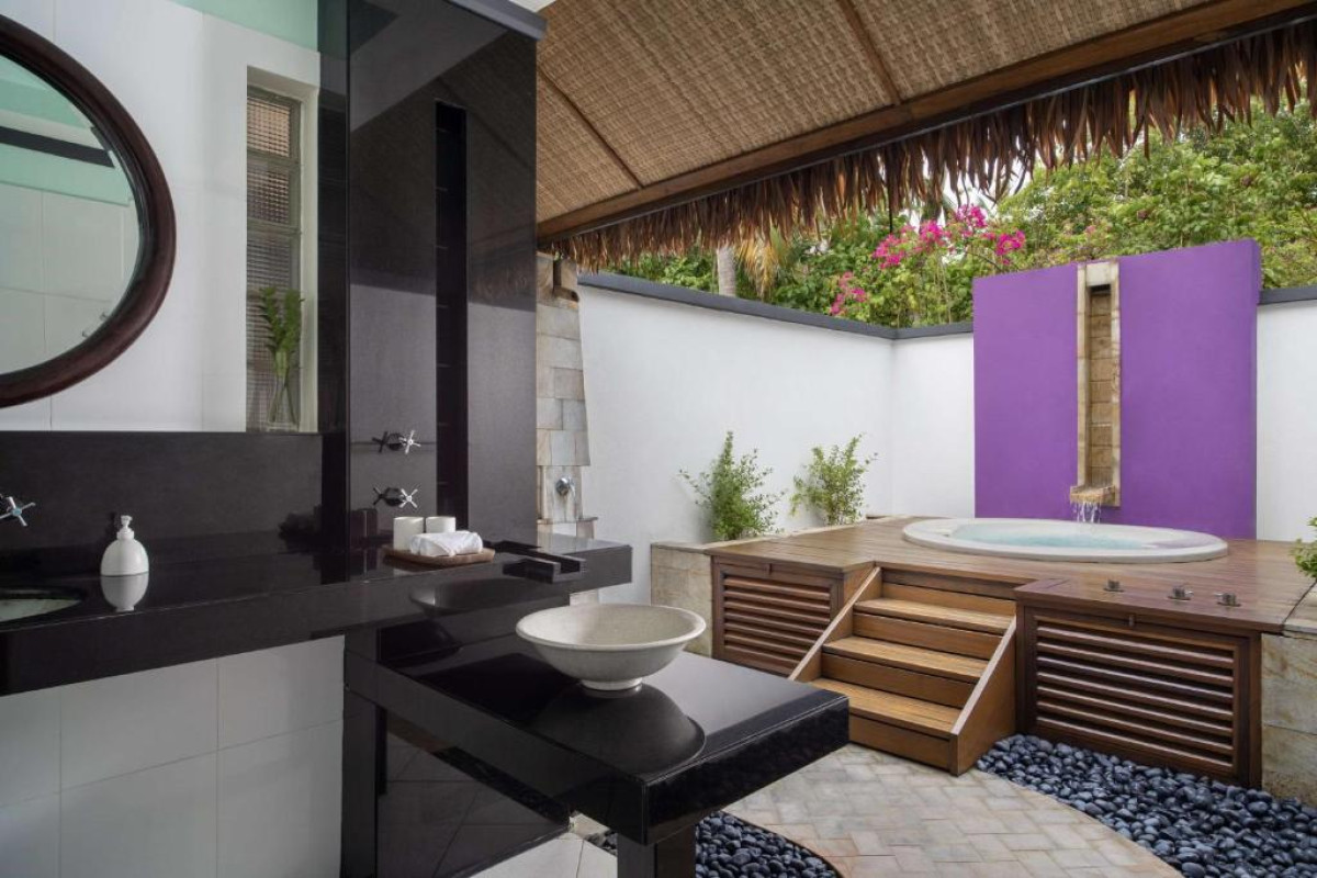 Dhawa Ihuru Resort