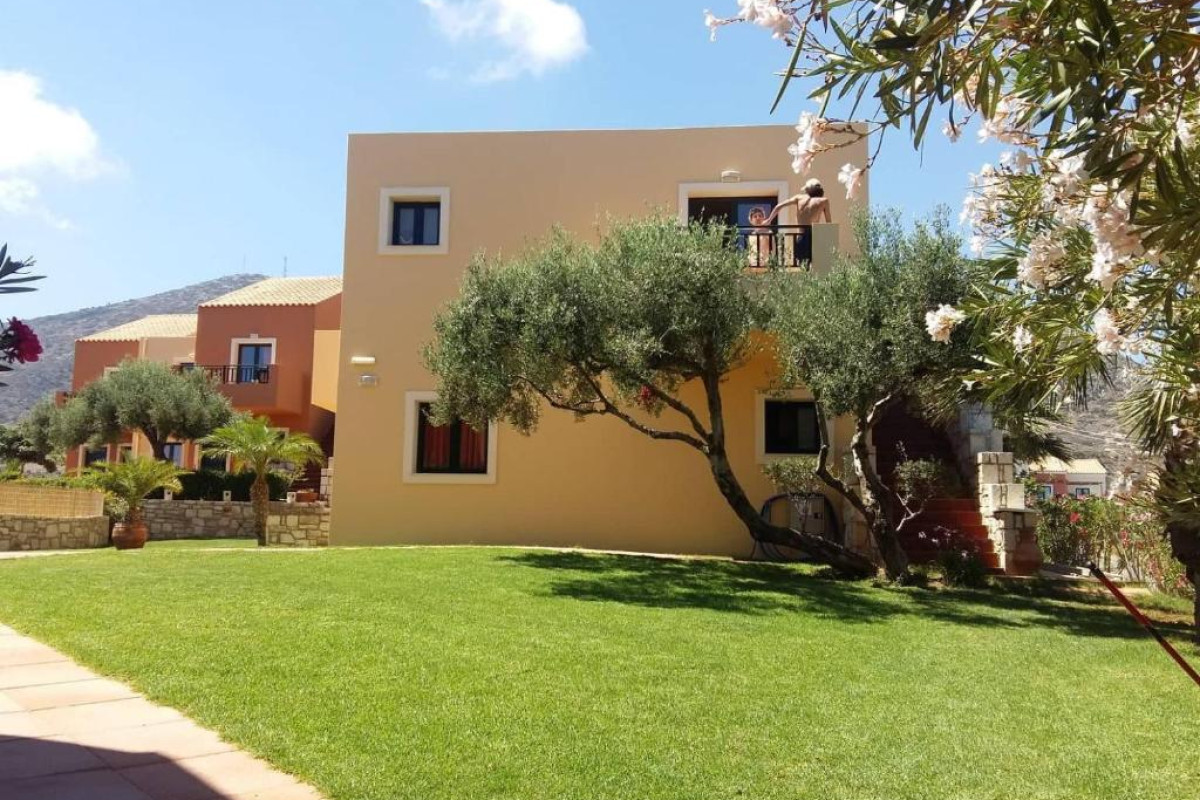 Dia Apartments