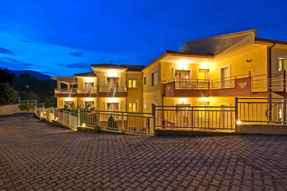 Diamond Hotel