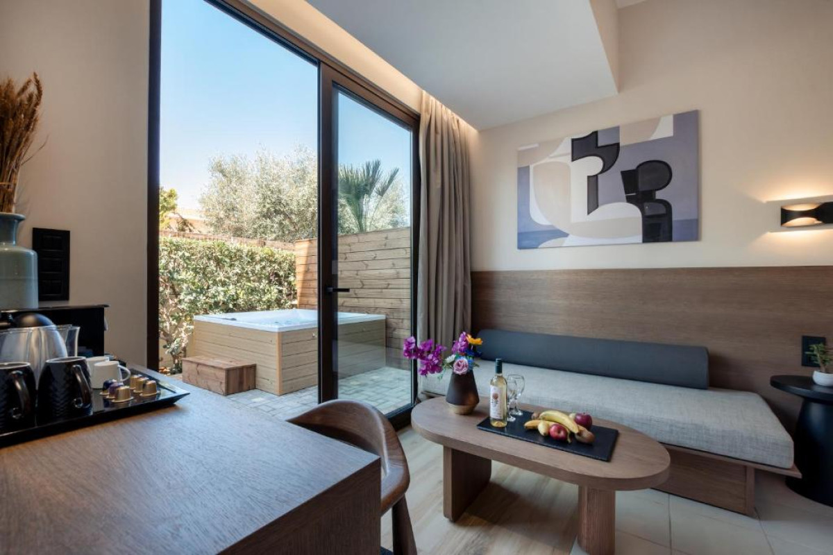 Dimitra Hotel  Apartments