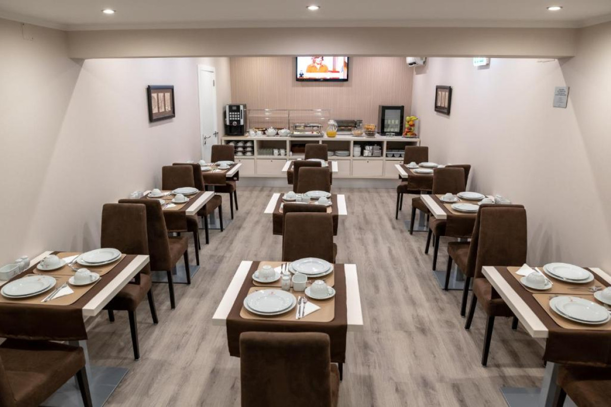 Dinya Lisbon Hotel & Lounge Bar