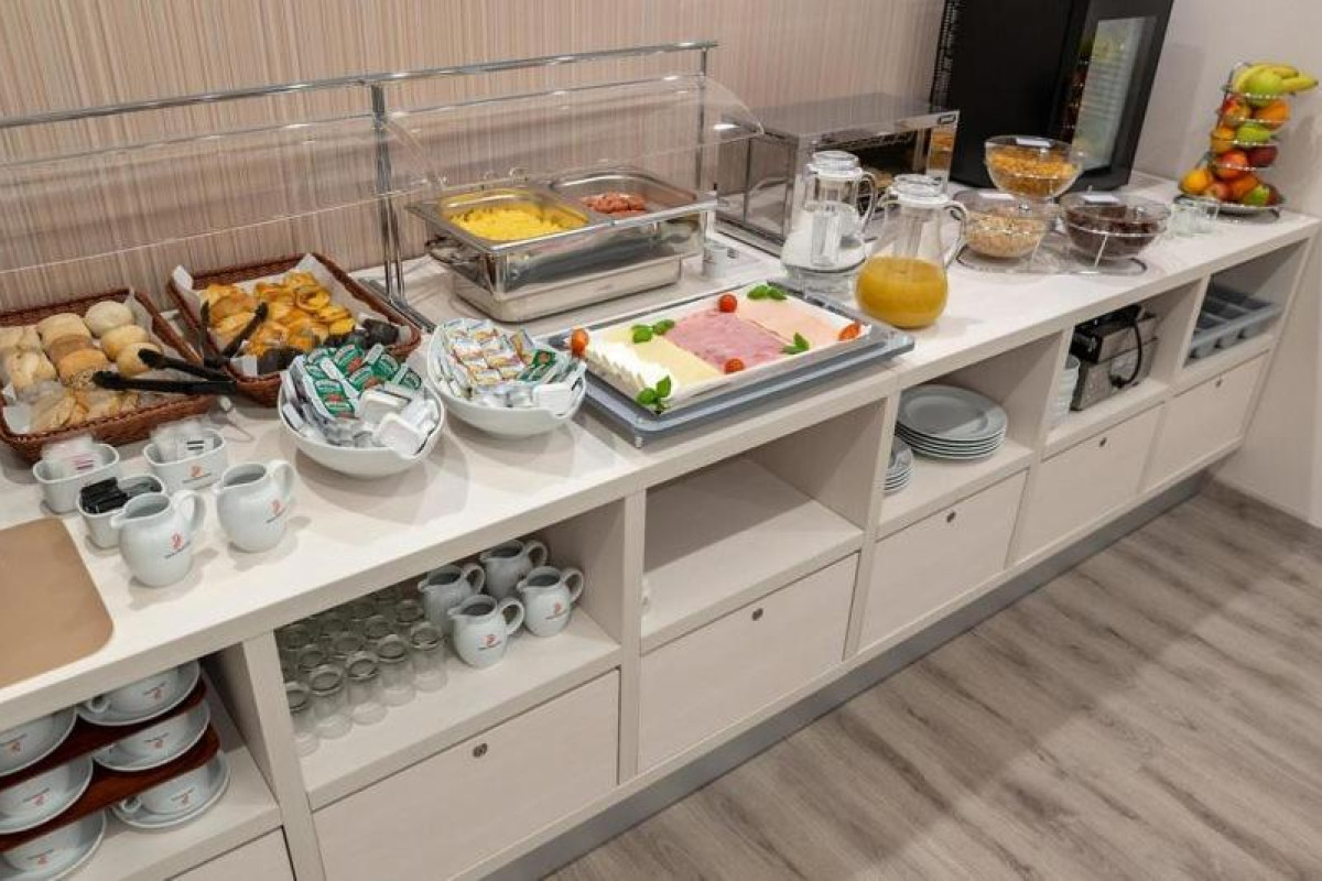 Dinya Lisbon Hotel & Lounge Bar