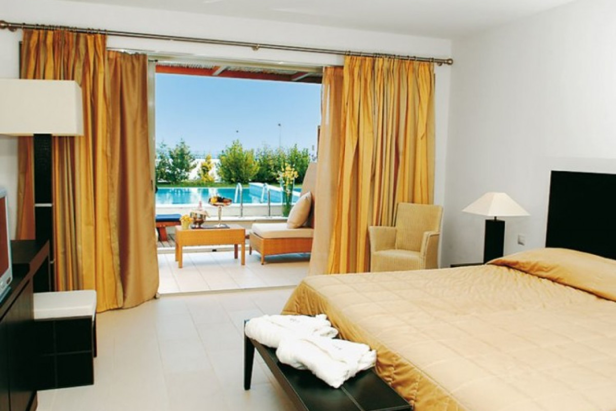 Dion Palace Hotel