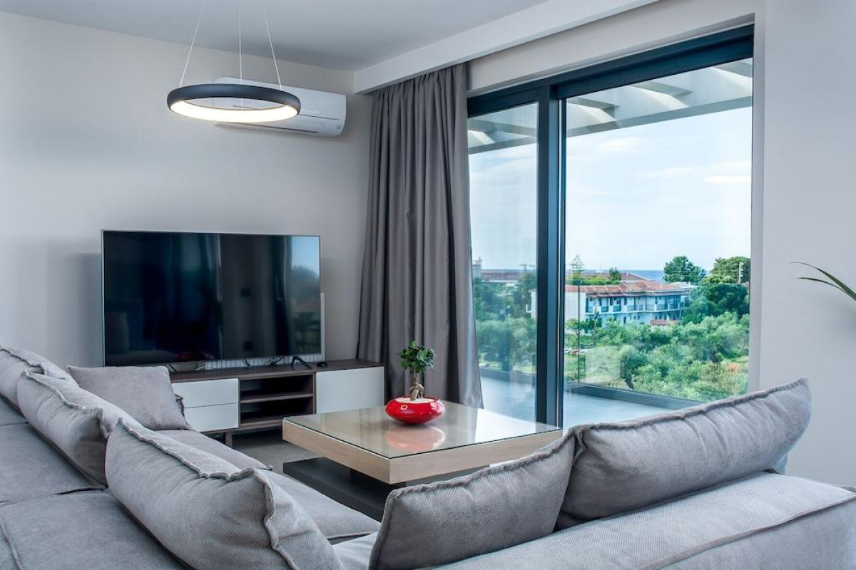 DIONISOS LUXURY SUITES