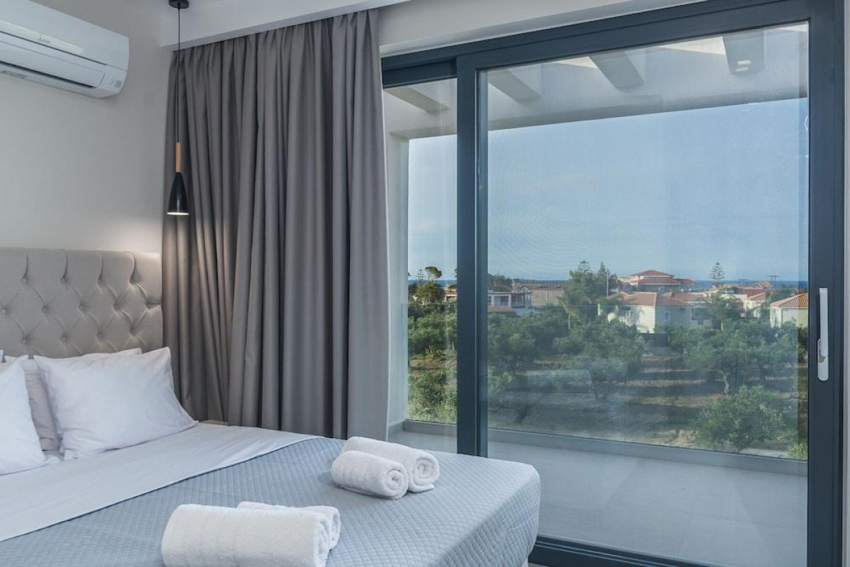 DIONISOS LUXURY SUITES