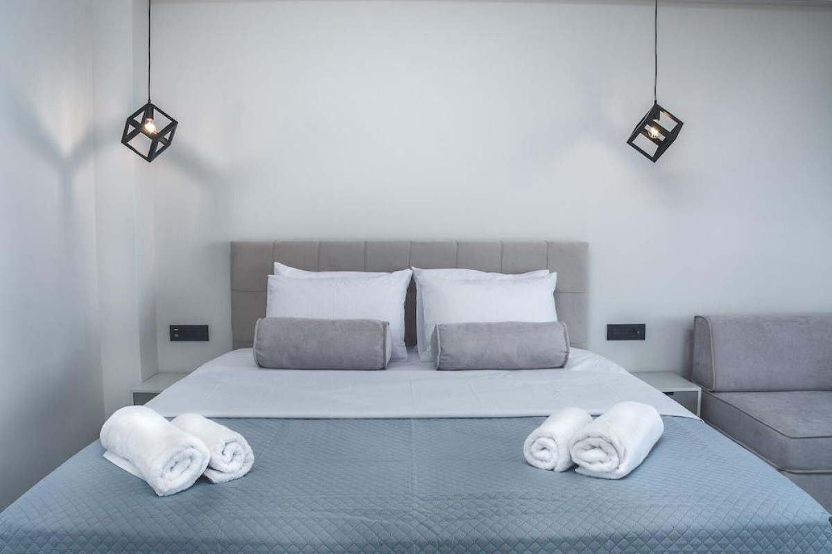 DIONISOS LUXURY SUITES
