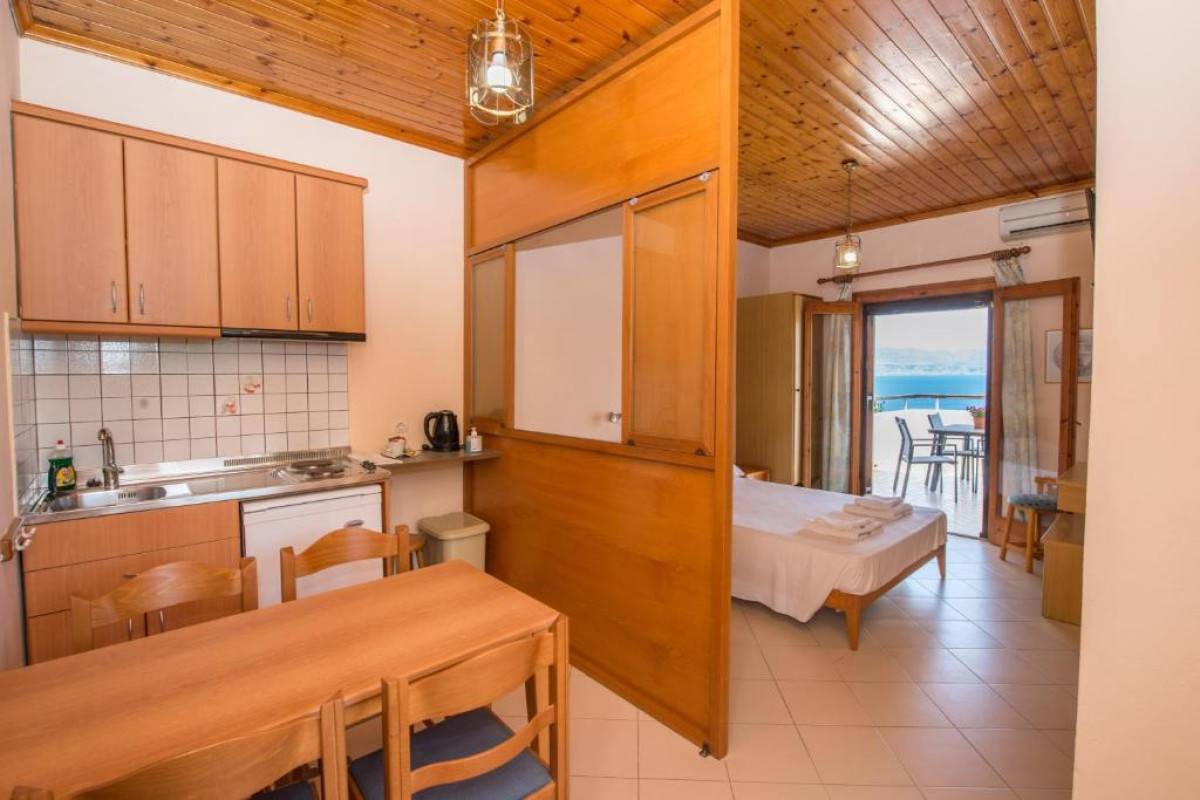 Dionysos Apartments