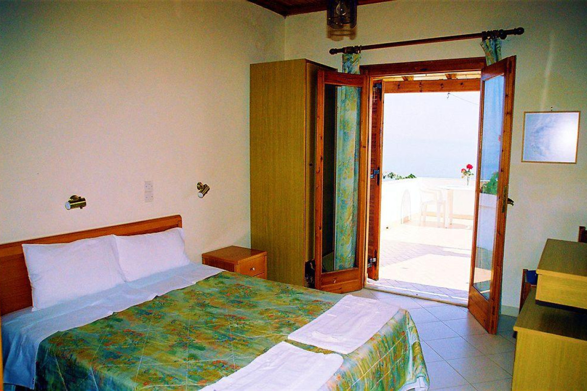 Dionysos Apartments