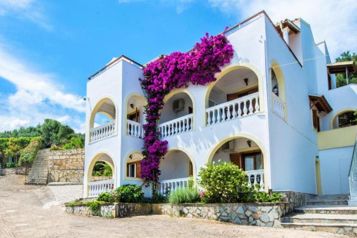 Dionysos Apartments