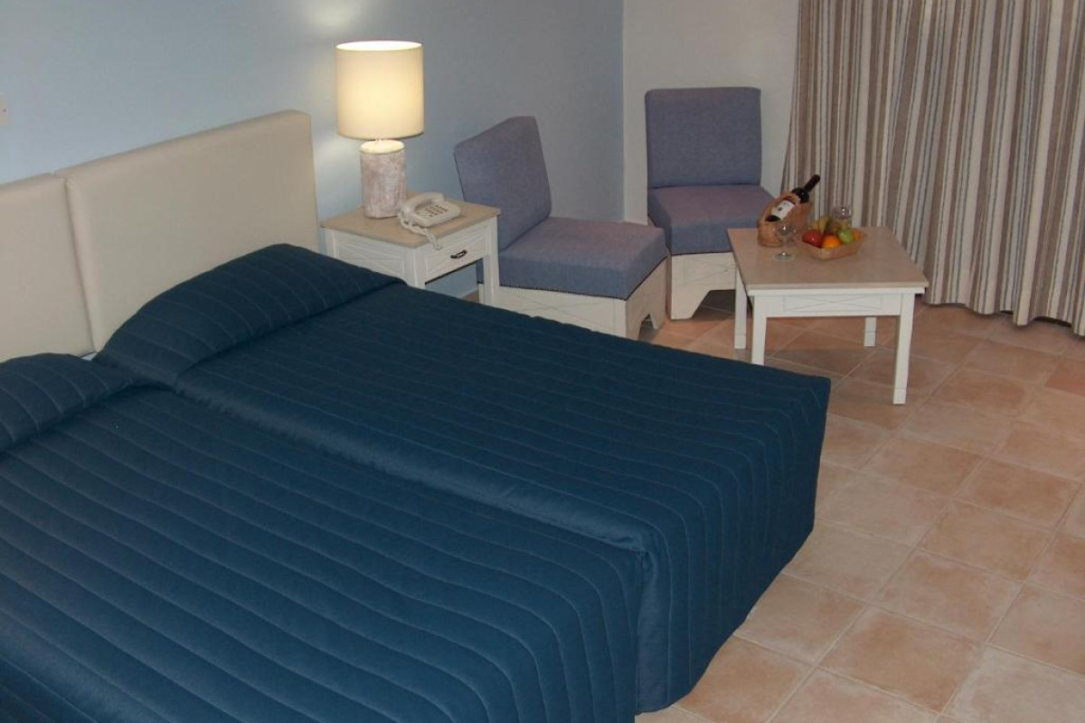 Dionysos Central Hotel
