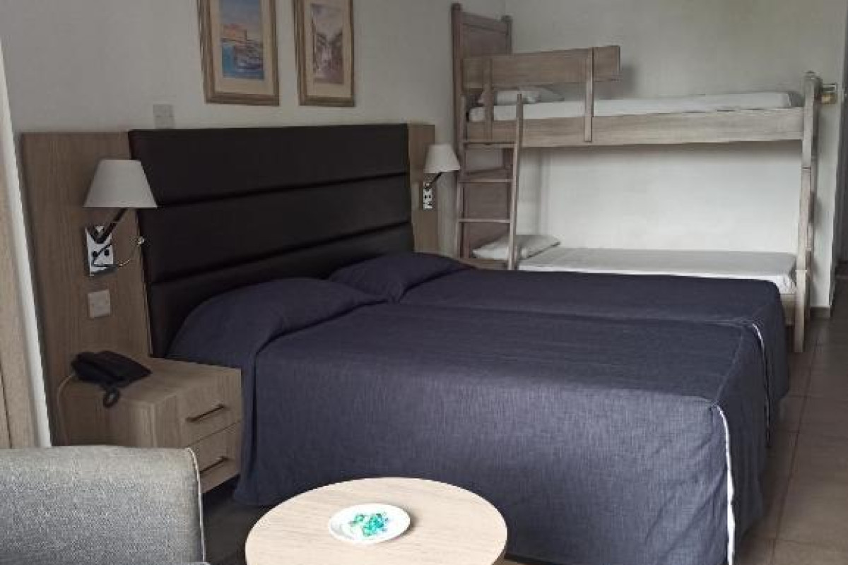 Dionysos Central Hotel