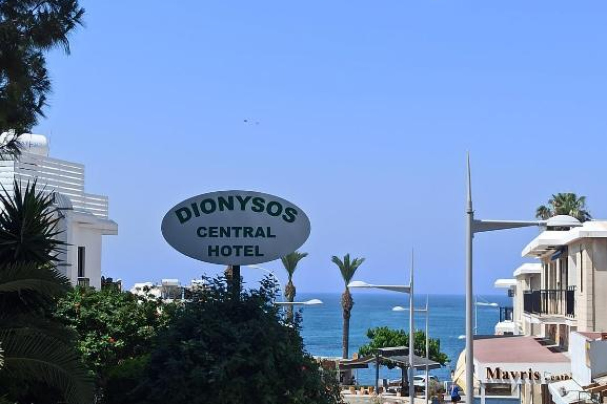 Dionysos Central Hotel