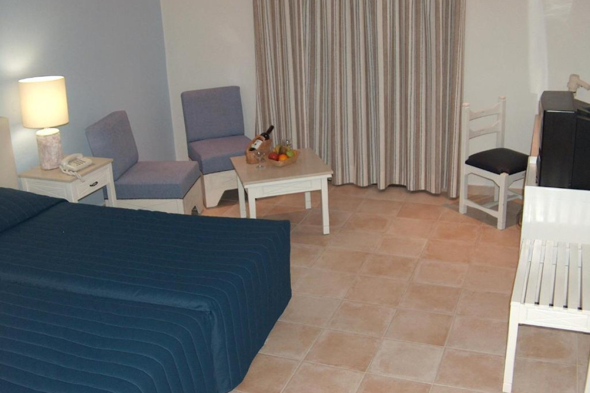 Dionysos Central Hotel