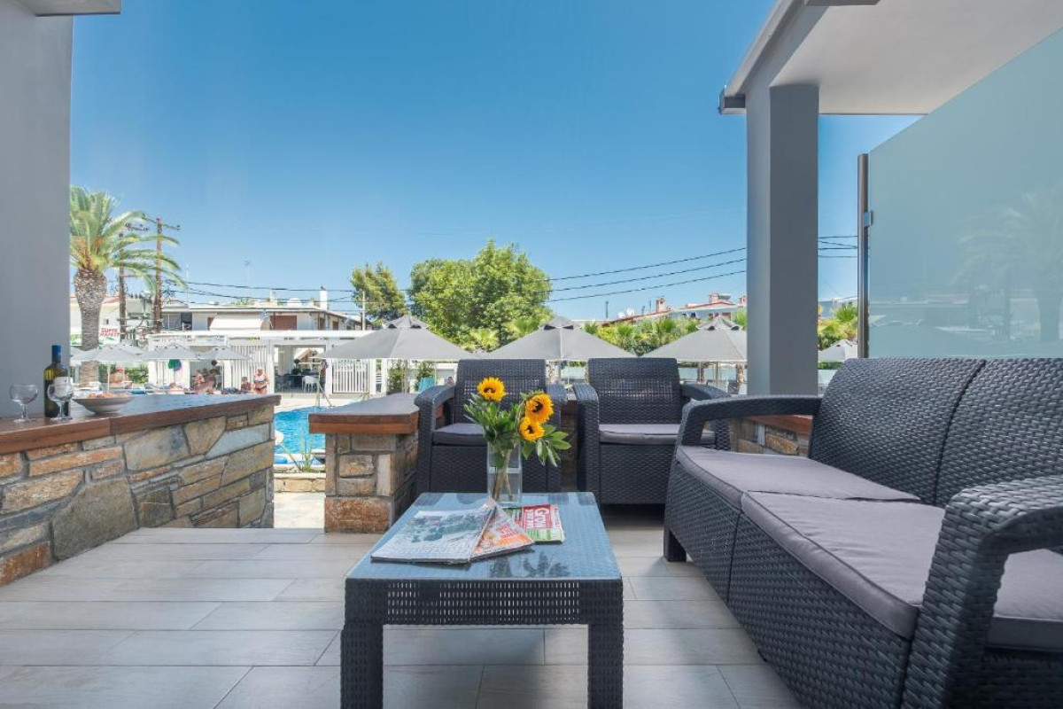 Dionysos Hotel & Suites