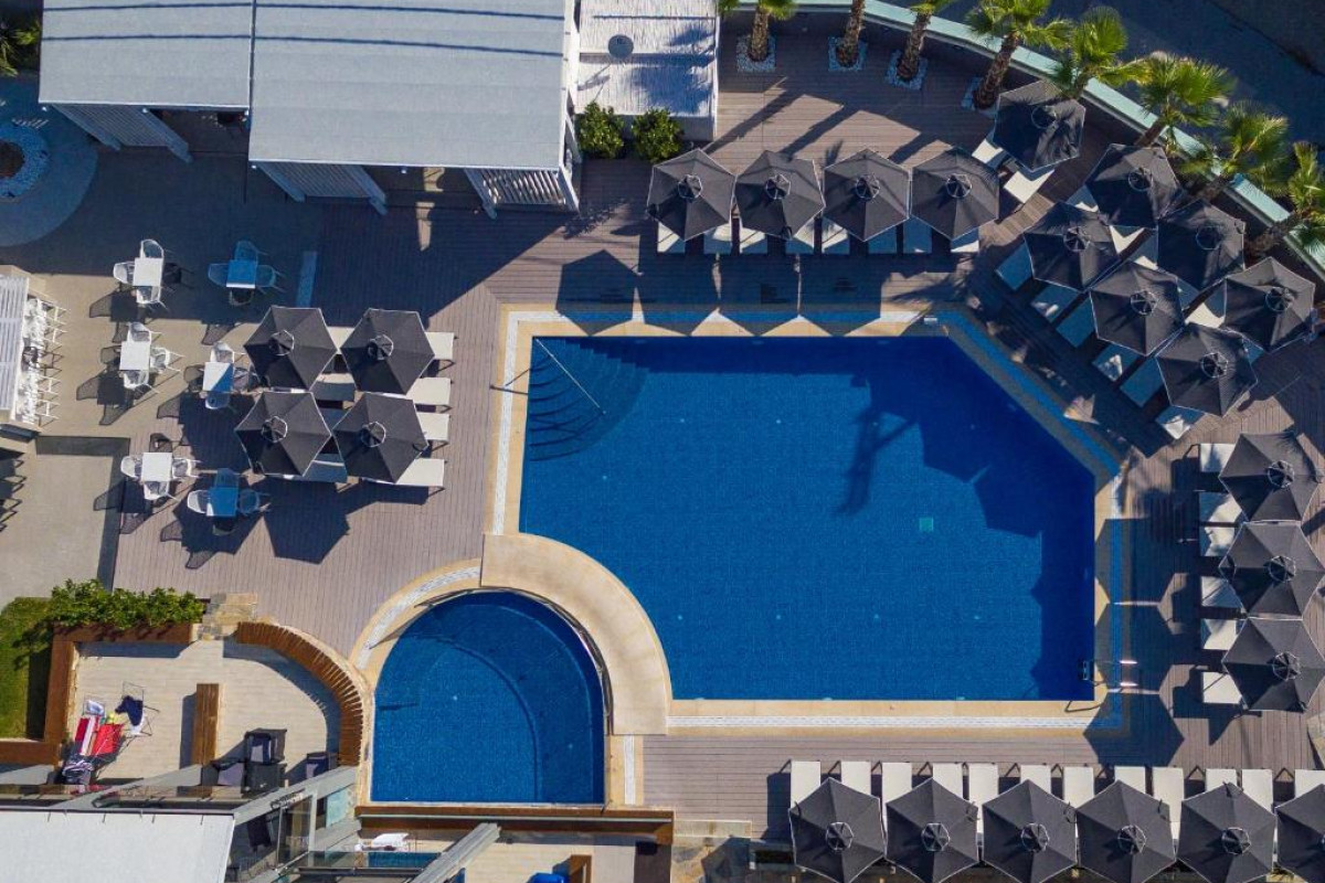 Dionysos Hotel & Suites