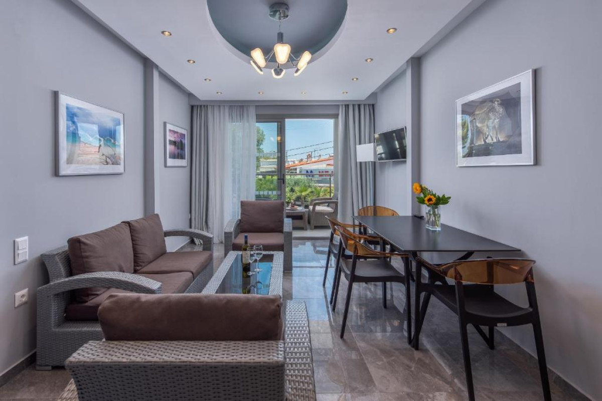 Dionysos Hotel & Suites