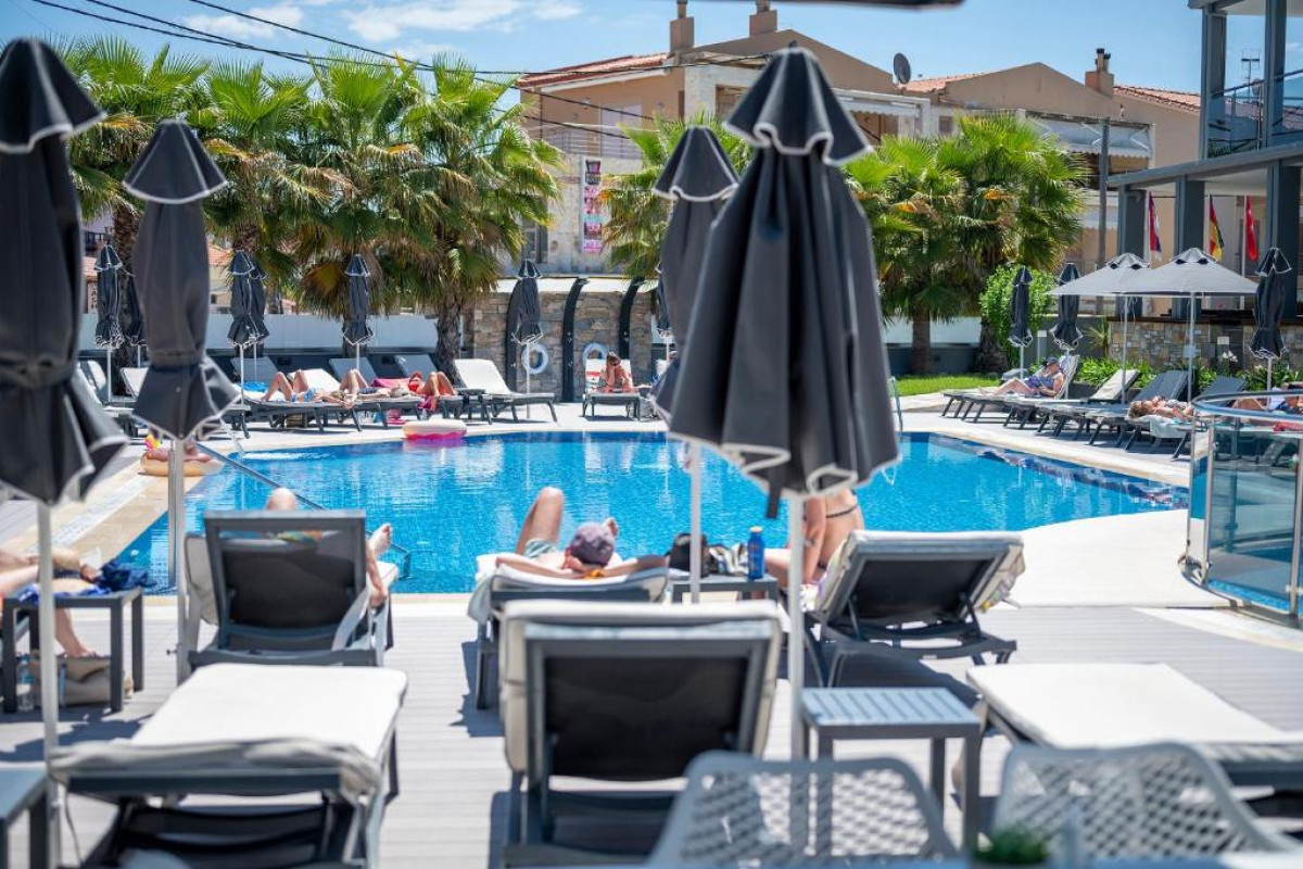 Dionysos Hotel & Suites