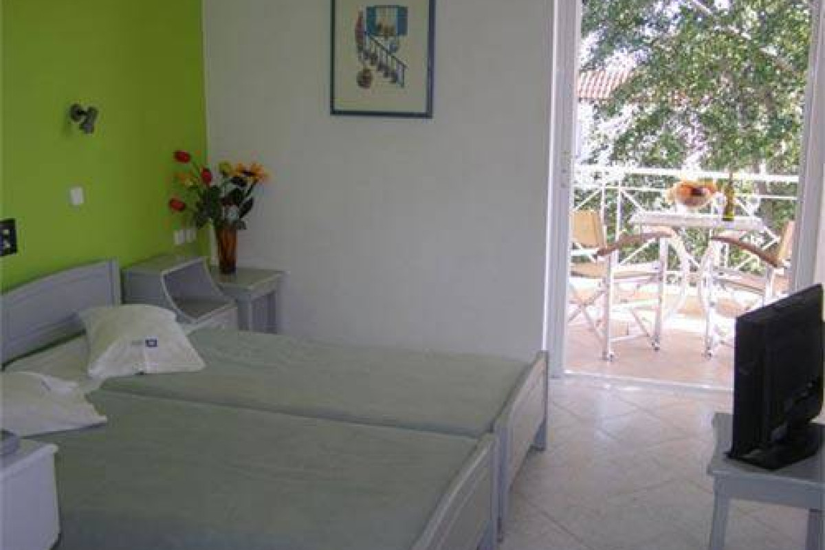 Dionysos Studios Apartments Nidri