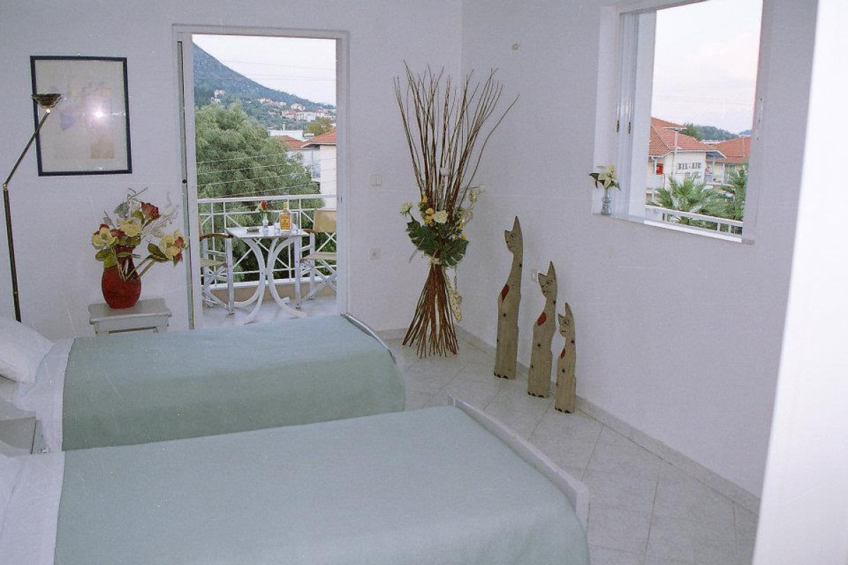 Dionysos Studios Apartments Nidri
