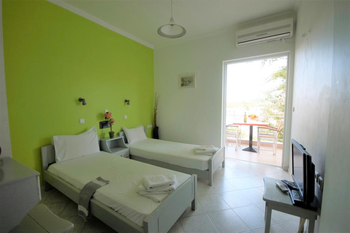 Dionysos Studios Apartments Nidri
