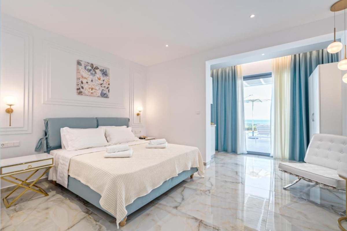 Dionysos Suites