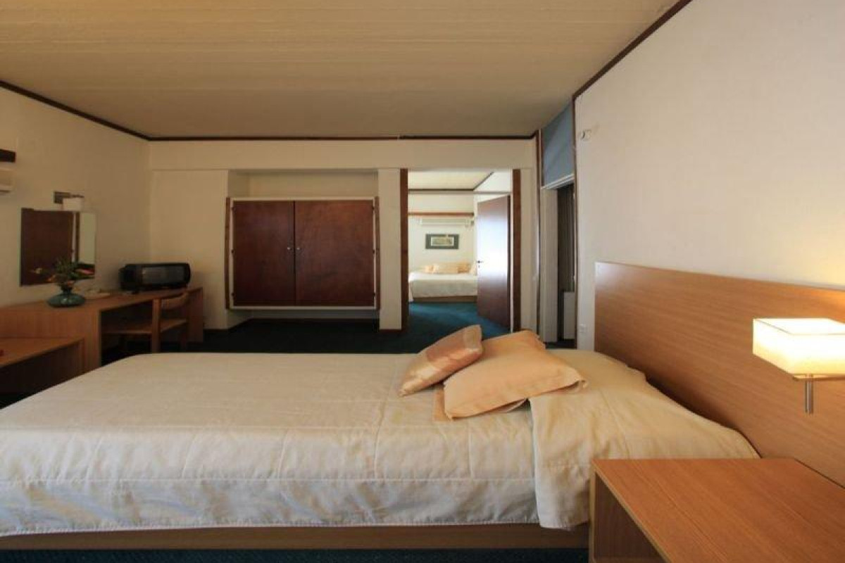 Dioscouri Hotel