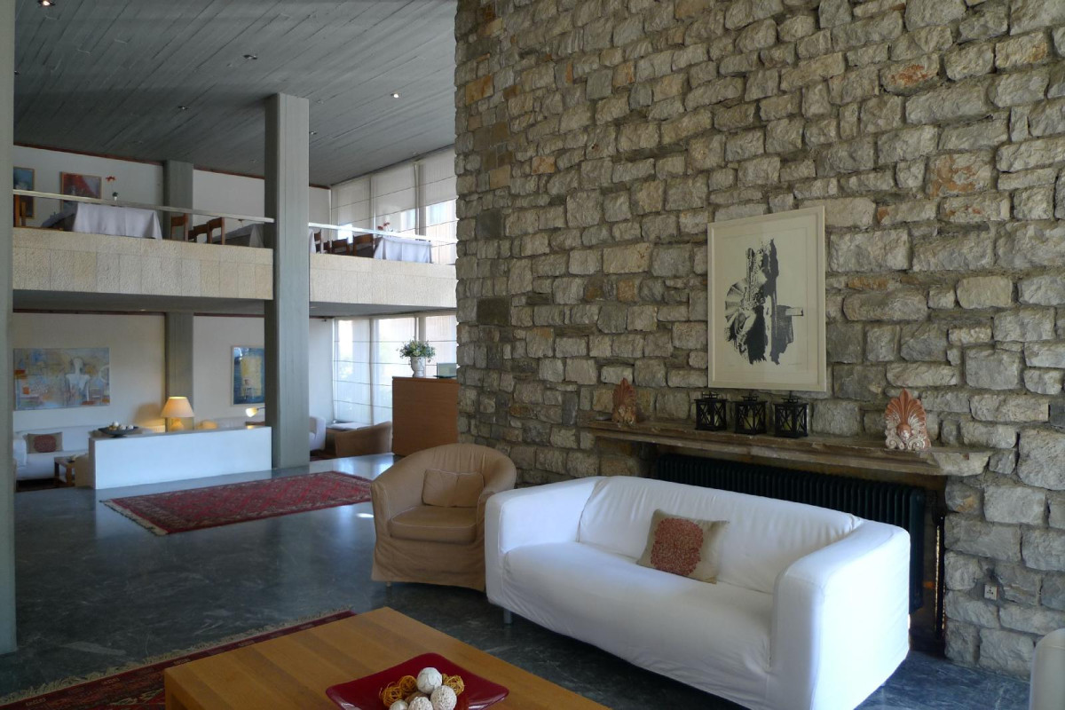 Dioscouri Hotel