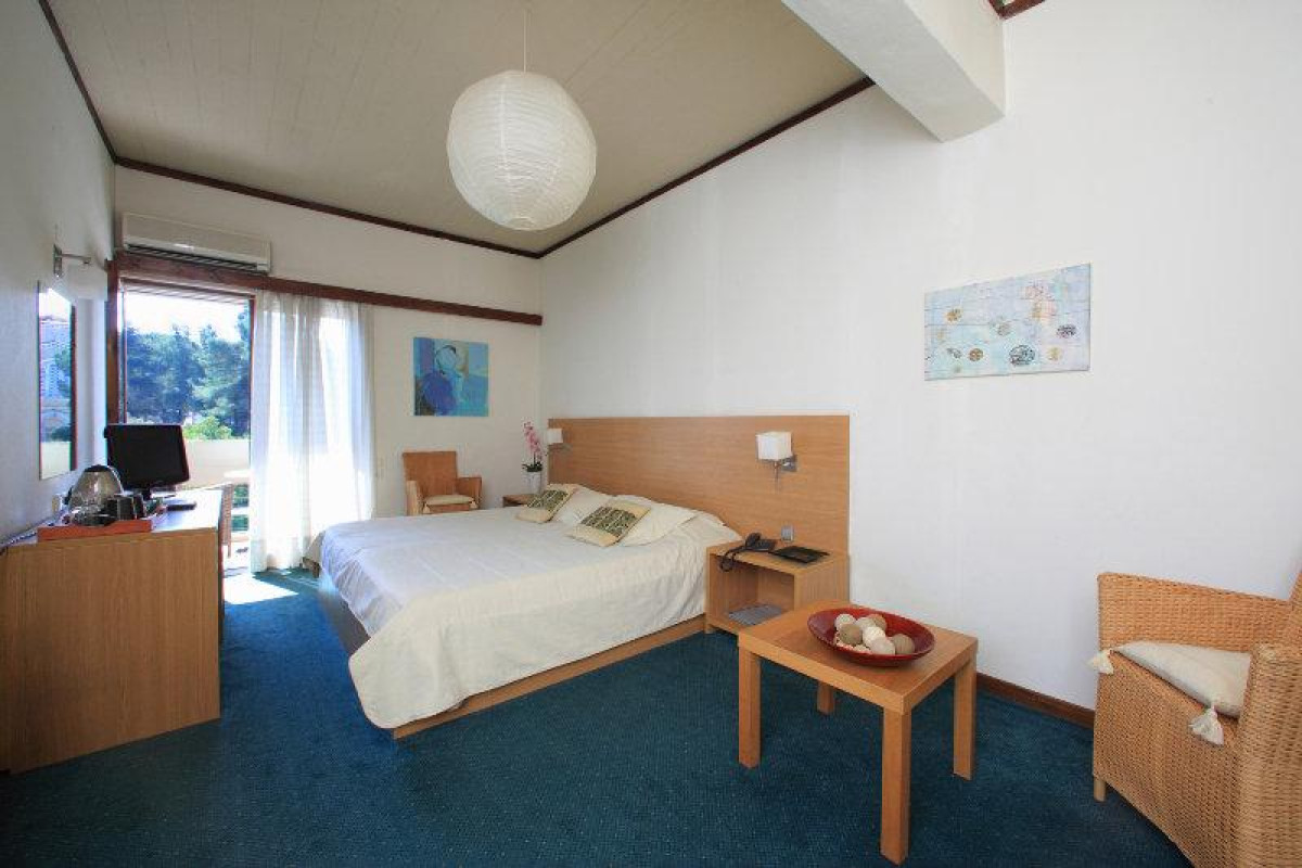 Dioscouri Hotel