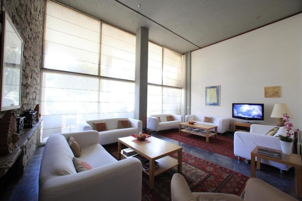 Dioscouri Hotel