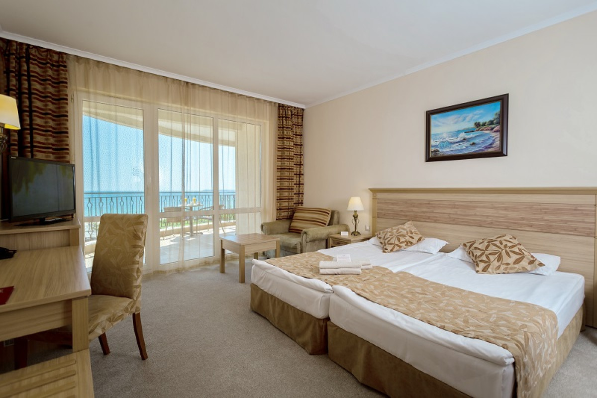 DIT MAJESTIC HOTEL