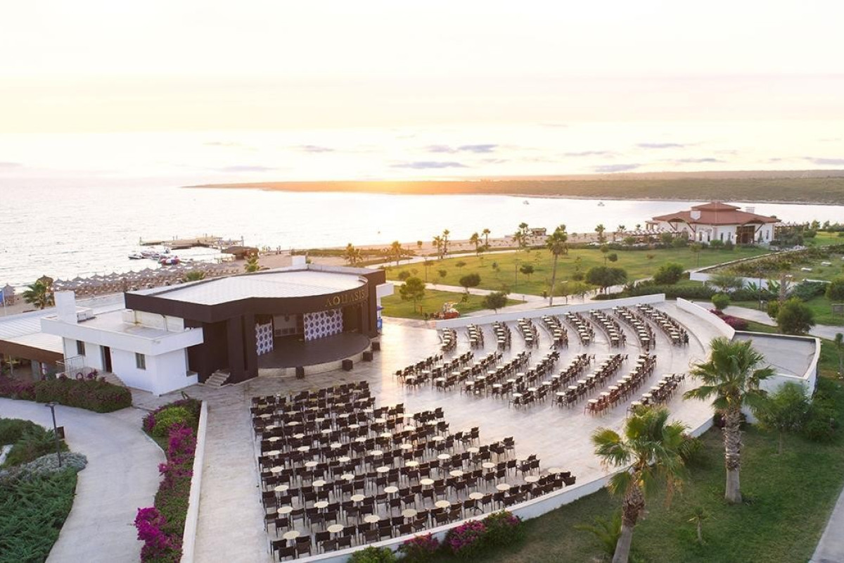 Aquasis Deluxe Resort Spa