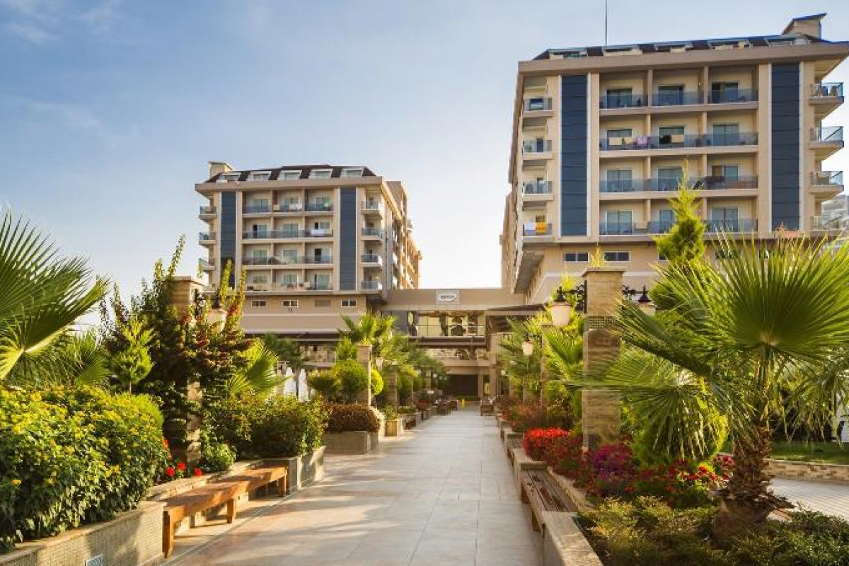 DIZALYA PALM GARDEN
