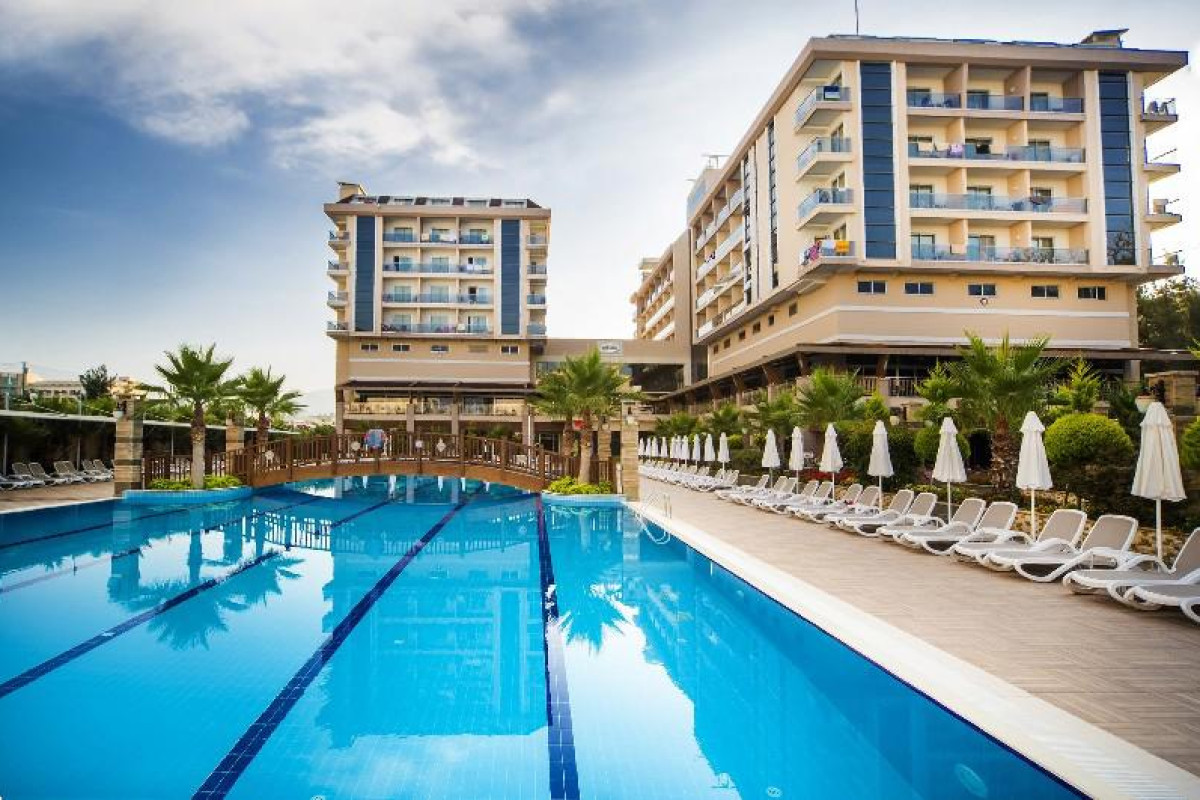 DIZALYA PALM GARDEN