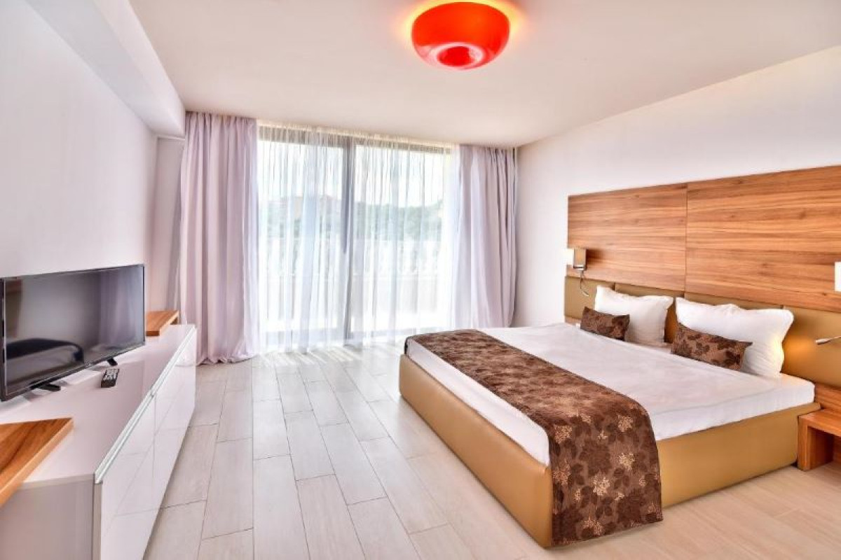DOLCE VITA SUNSHINE HOTEL