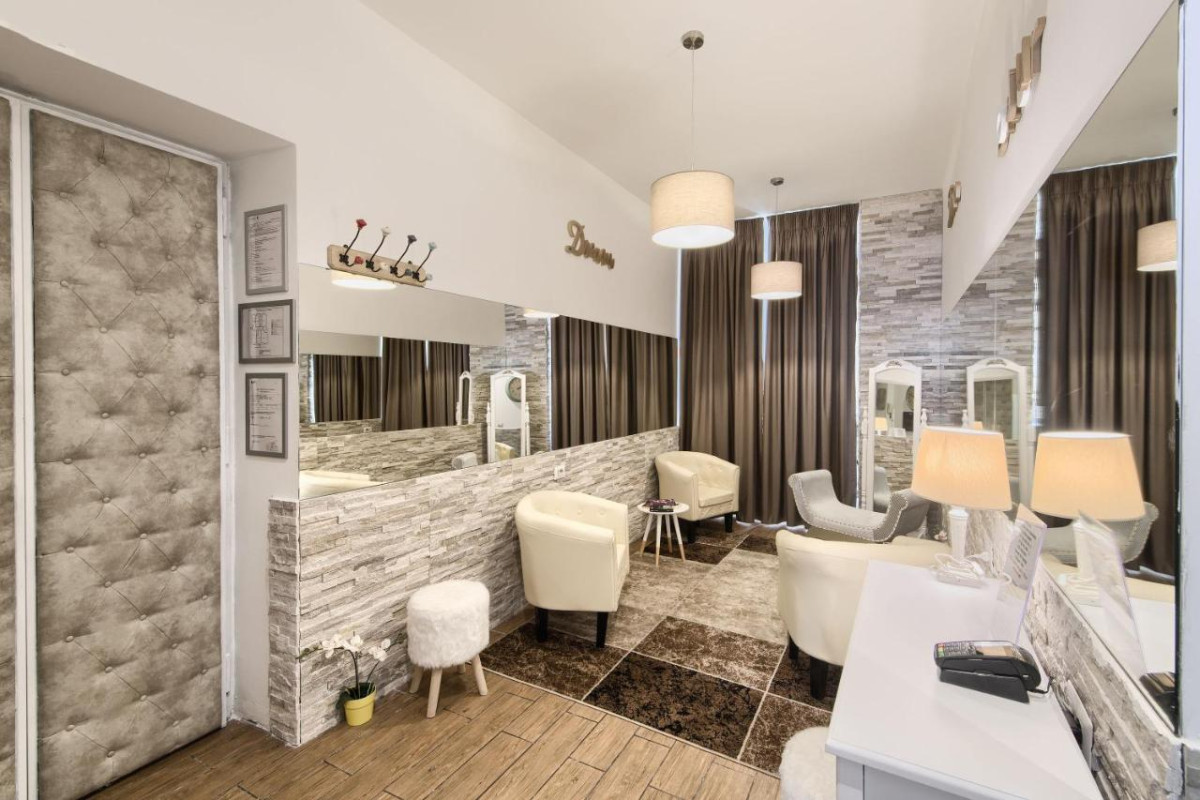 Domus Pietro Inn
