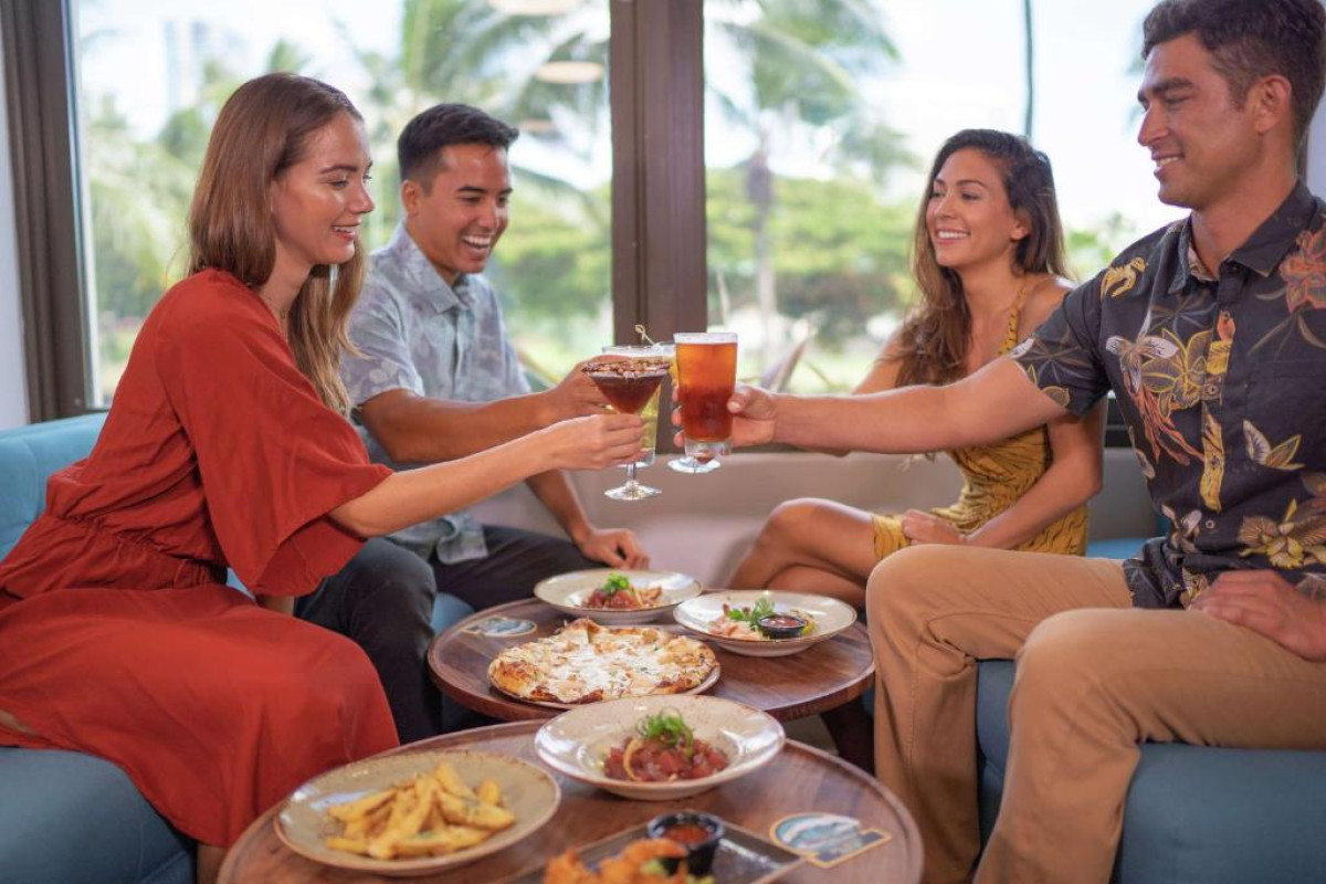DoubleTree by Hilton Alana - Waikiki Beach