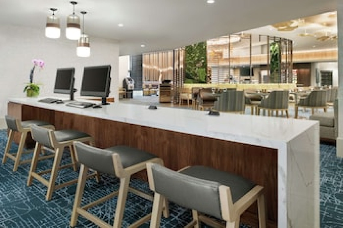 DOUBLETREE BY HILTON CHICAGO - MAGNIFICENT MILE