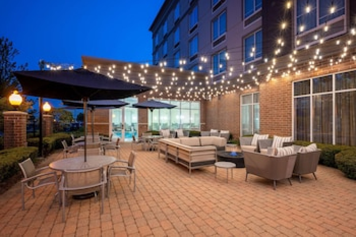 DOUBLETREE BY HILTON CHICAGO MIDWAY AIRPORT